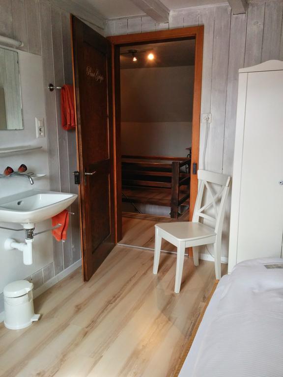 Hotel Rebe Herrliberg Rum bild