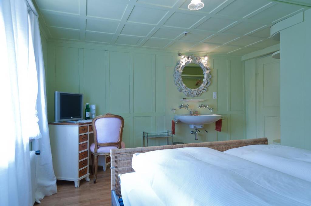 Hotel Rebe Herrliberg Rum bild
